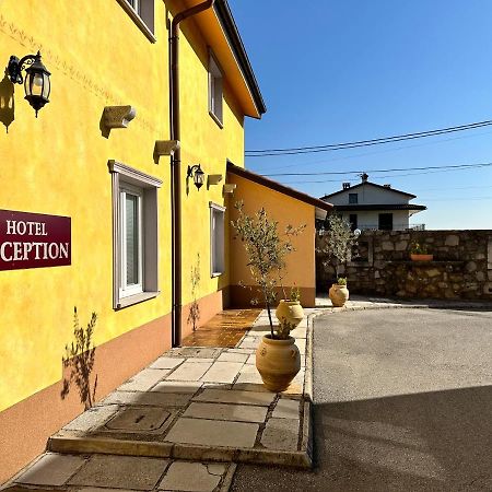 Hotel Grahor Depandance Sezana Exterior photo